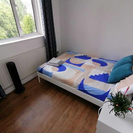 White City Apartment, Your London Stay 외부 사진