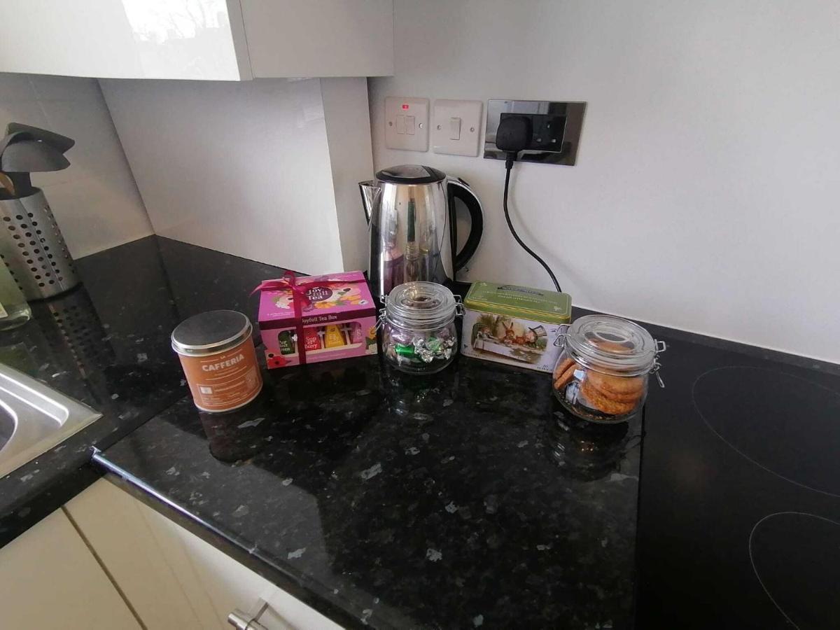 White City Apartment, Your London Stay 외부 사진