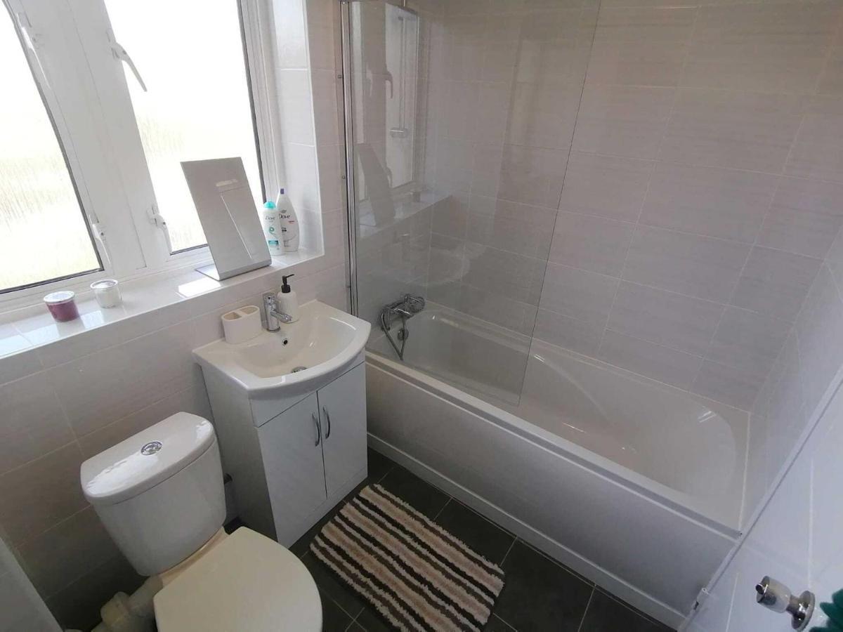 White City Apartment, Your London Stay 외부 사진